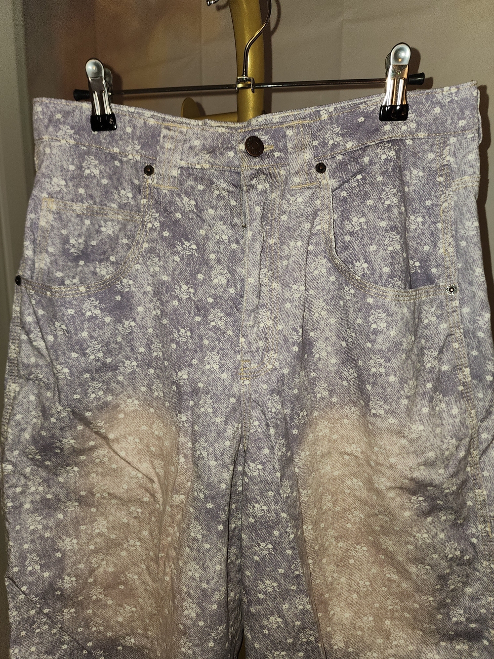 BDG Women's Lavender Floral Cargo Shorts - Picture 5 of 13